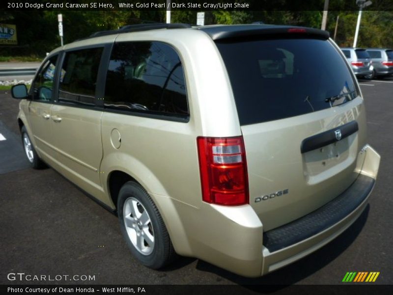 White Gold Pearl / Dark Slate Gray/Light Shale 2010 Dodge Grand Caravan SE Hero