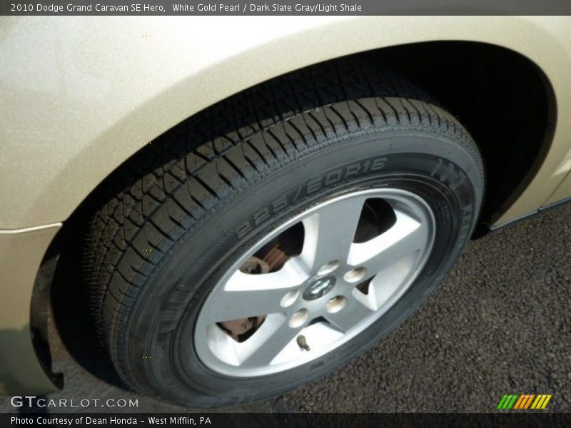 White Gold Pearl / Dark Slate Gray/Light Shale 2010 Dodge Grand Caravan SE Hero