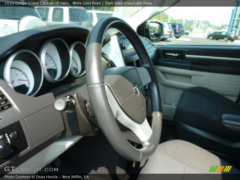 White Gold Pearl / Dark Slate Gray/Light Shale 2010 Dodge Grand Caravan SE Hero