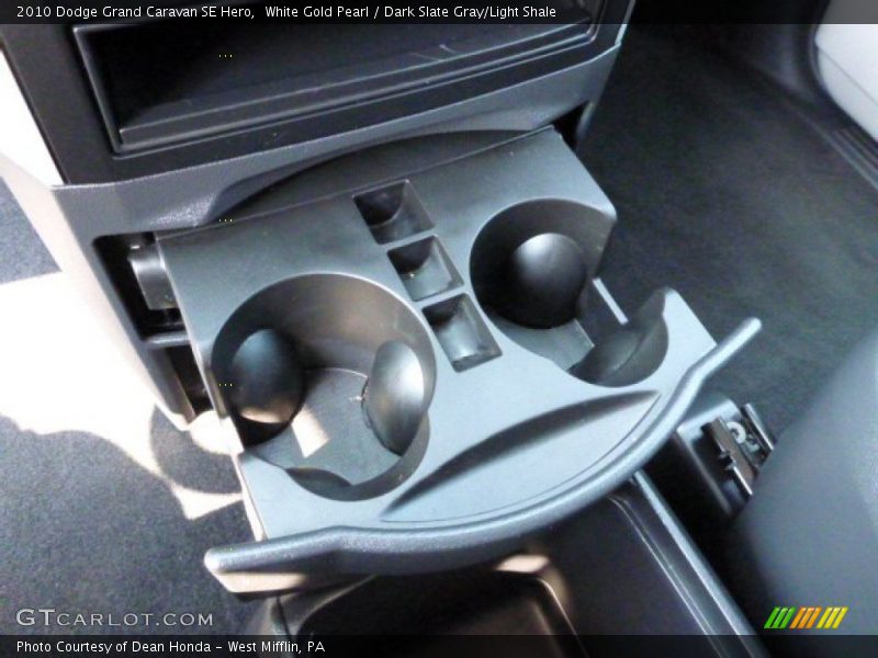 White Gold Pearl / Dark Slate Gray/Light Shale 2010 Dodge Grand Caravan SE Hero