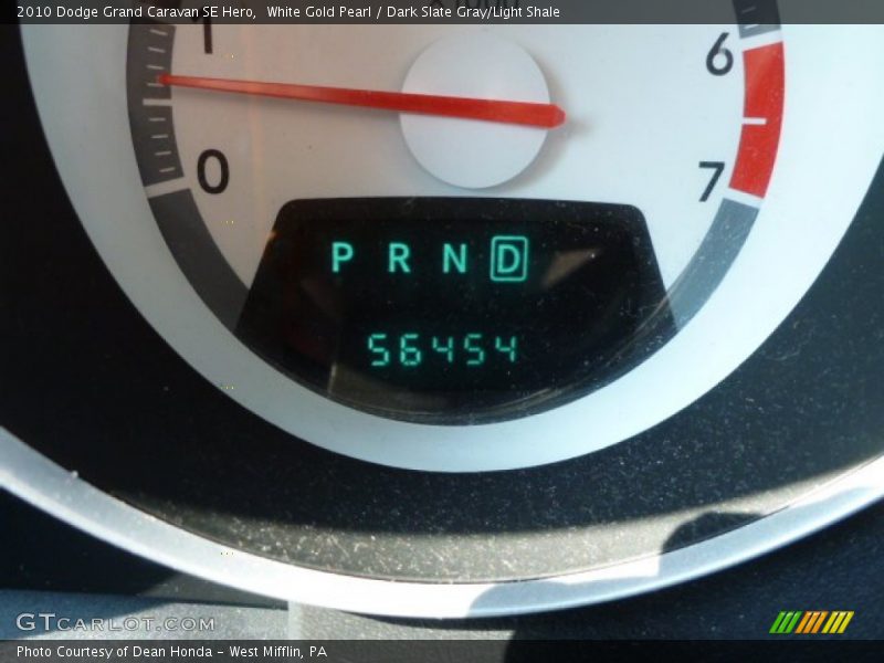 White Gold Pearl / Dark Slate Gray/Light Shale 2010 Dodge Grand Caravan SE Hero