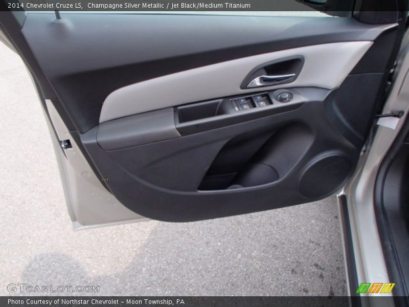 Champagne Silver Metallic / Jet Black/Medium Titanium 2014 Chevrolet Cruze LS