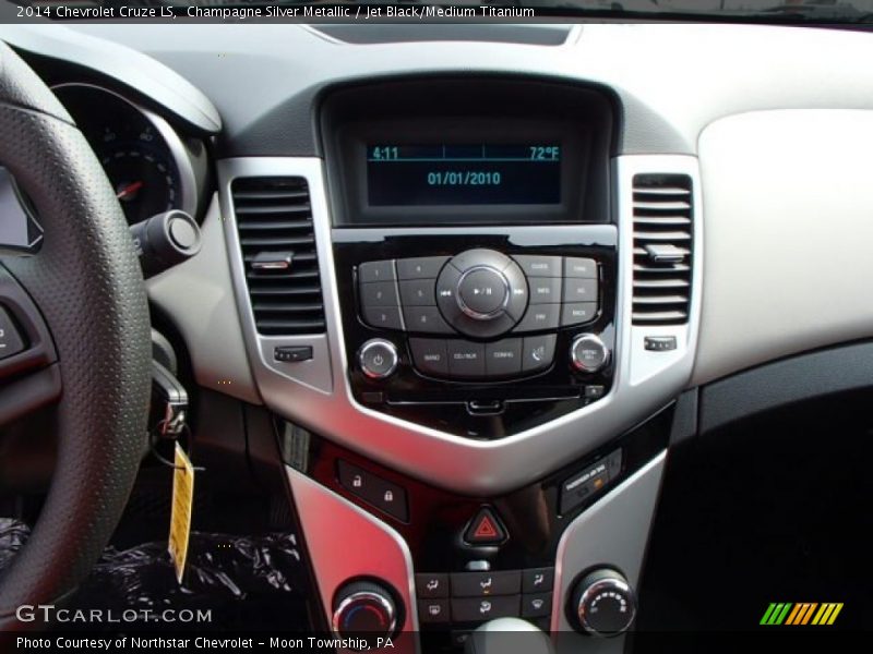 Champagne Silver Metallic / Jet Black/Medium Titanium 2014 Chevrolet Cruze LS