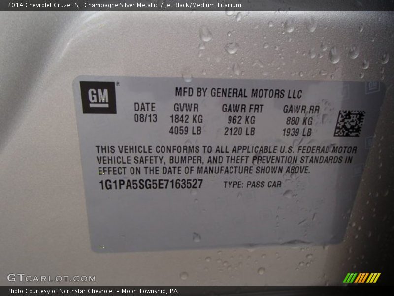 Champagne Silver Metallic / Jet Black/Medium Titanium 2014 Chevrolet Cruze LS