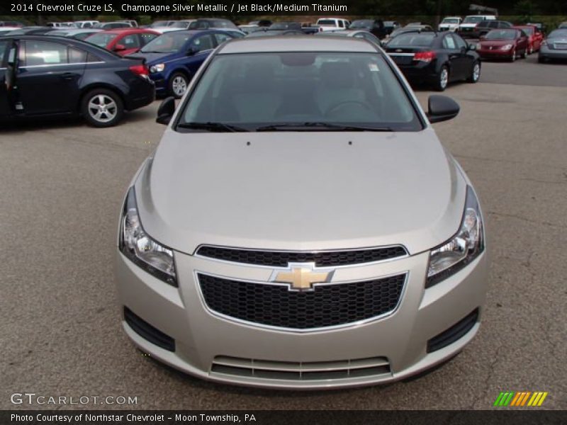 Champagne Silver Metallic / Jet Black/Medium Titanium 2014 Chevrolet Cruze LS