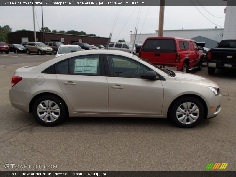Champagne Silver Metallic / Jet Black/Medium Titanium 2014 Chevrolet Cruze LS