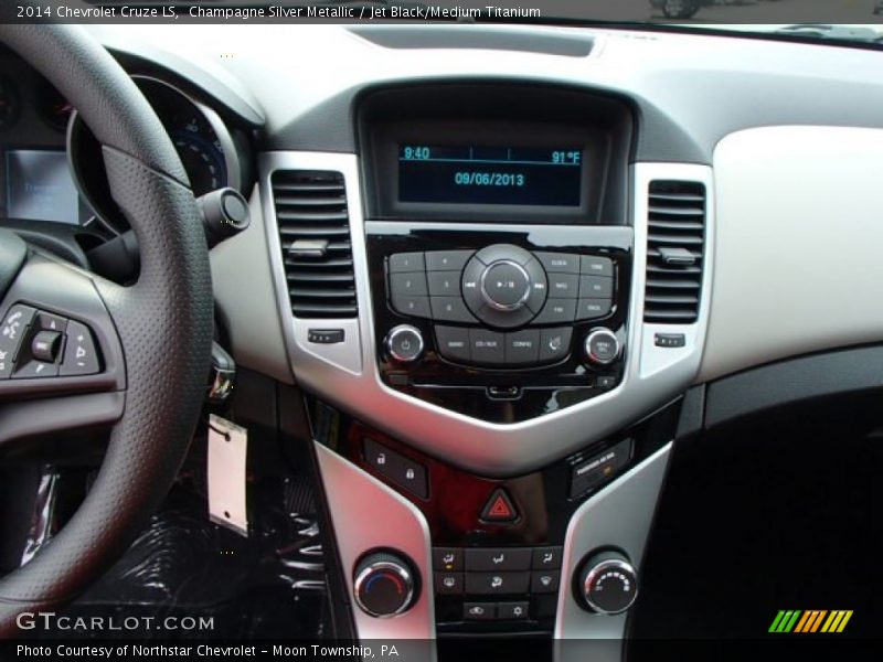 Champagne Silver Metallic / Jet Black/Medium Titanium 2014 Chevrolet Cruze LS