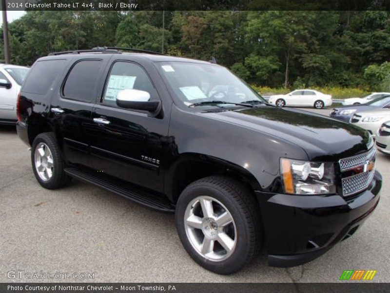 Front 3/4 View of 2014 Tahoe LT 4x4