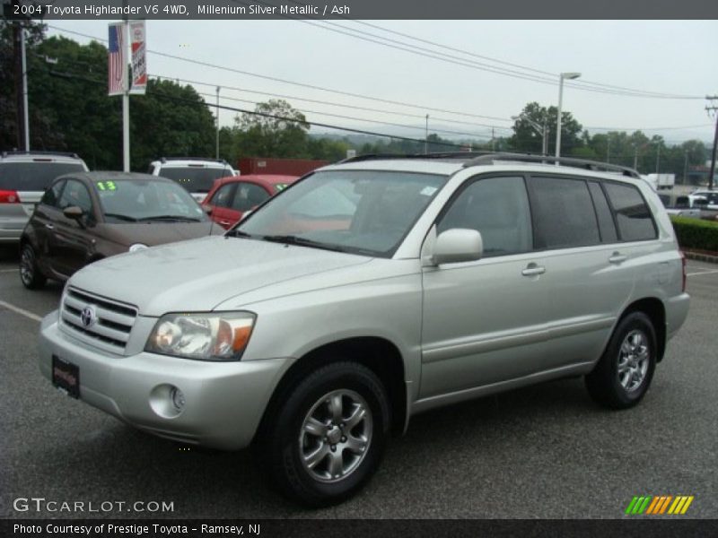 Millenium Silver Metallic / Ash 2004 Toyota Highlander V6 4WD