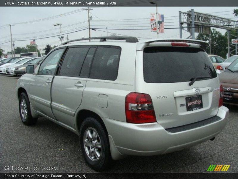 Millenium Silver Metallic / Ash 2004 Toyota Highlander V6 4WD