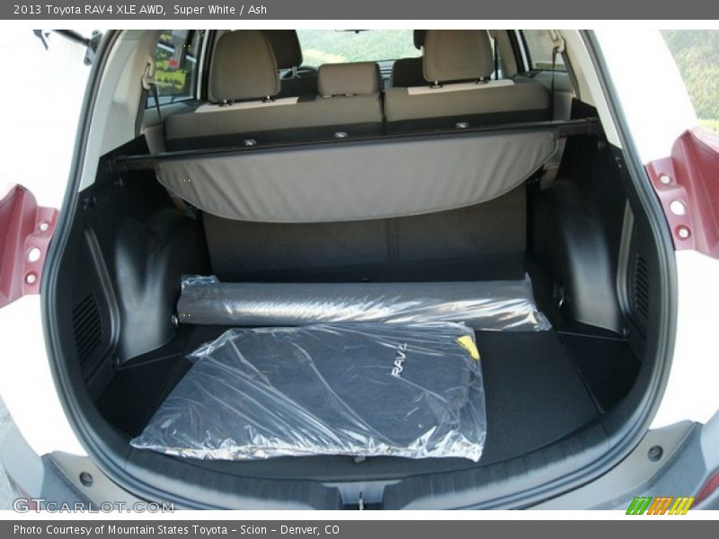 Super White / Ash 2013 Toyota RAV4 XLE AWD