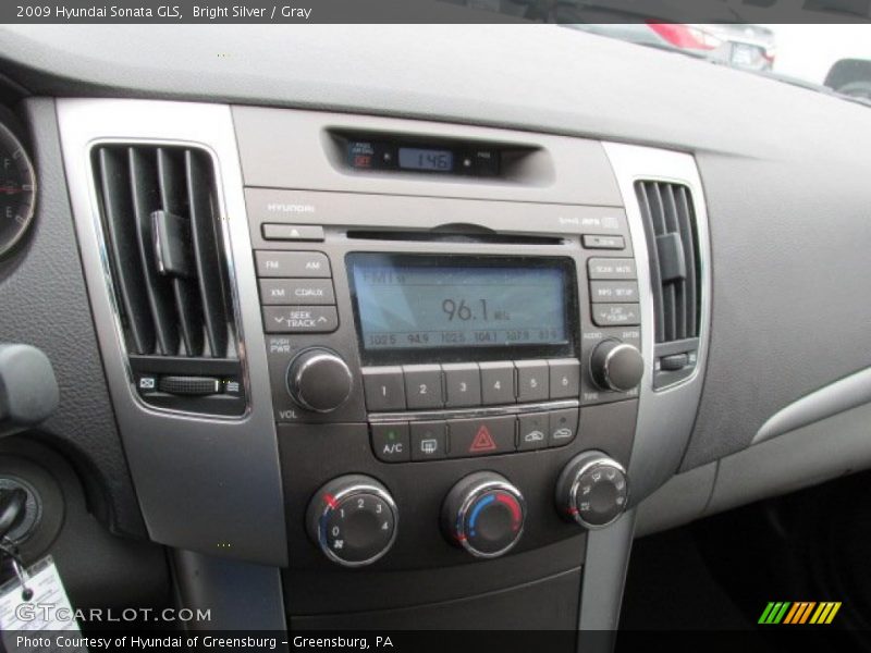 Bright Silver / Gray 2009 Hyundai Sonata GLS
