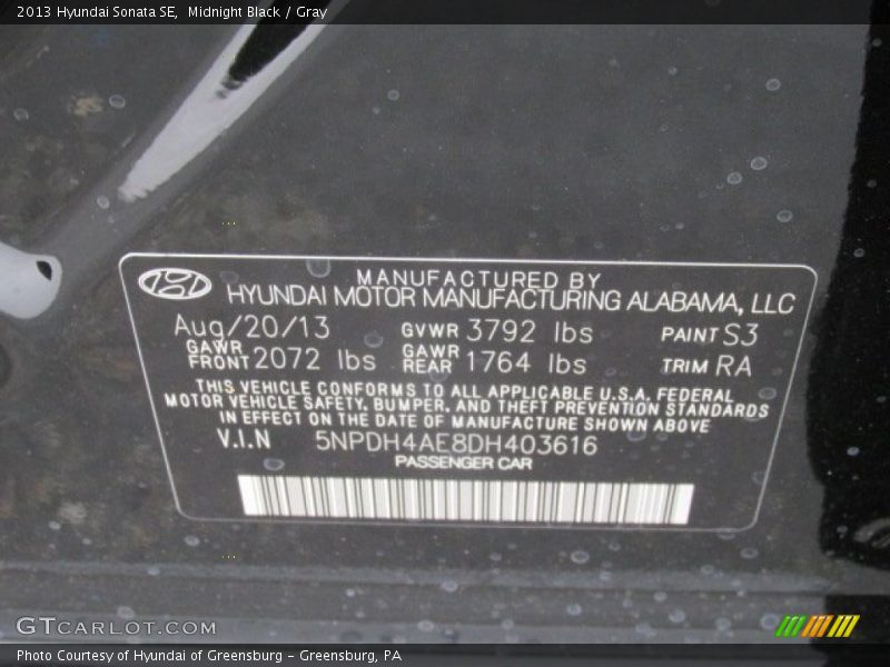 Midnight Black / Gray 2013 Hyundai Sonata SE