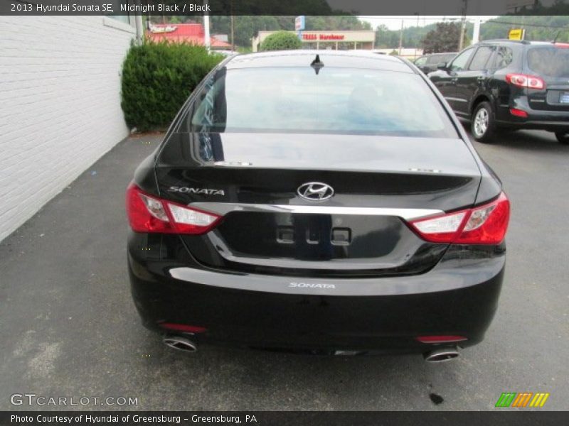 Midnight Black / Black 2013 Hyundai Sonata SE