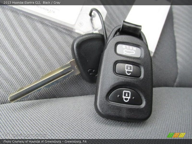 Black / Gray 2013 Hyundai Elantra GLS