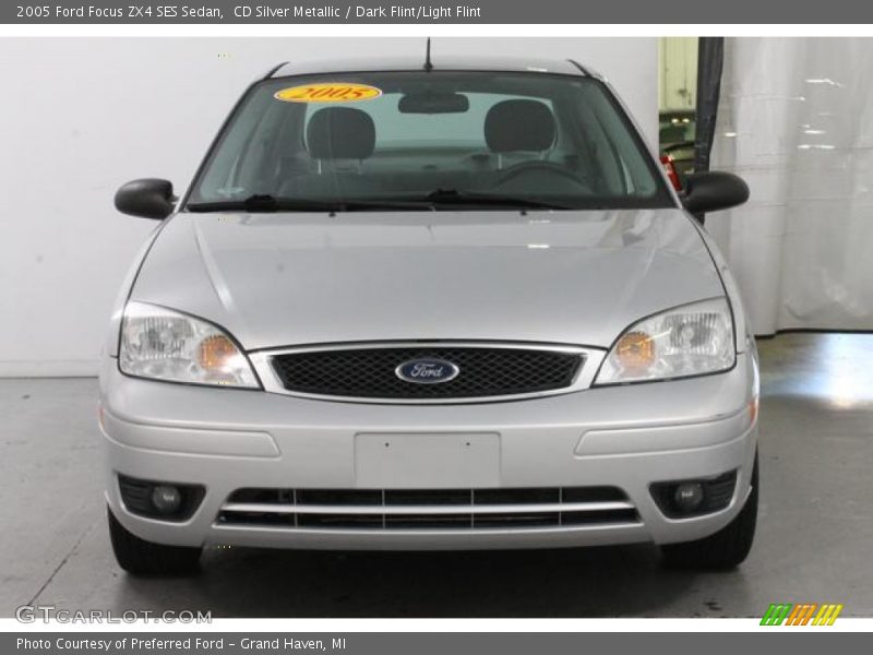 CD Silver Metallic / Dark Flint/Light Flint 2005 Ford Focus ZX4 SES Sedan