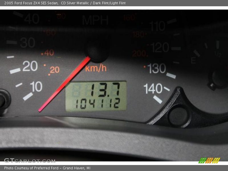 CD Silver Metallic / Dark Flint/Light Flint 2005 Ford Focus ZX4 SES Sedan