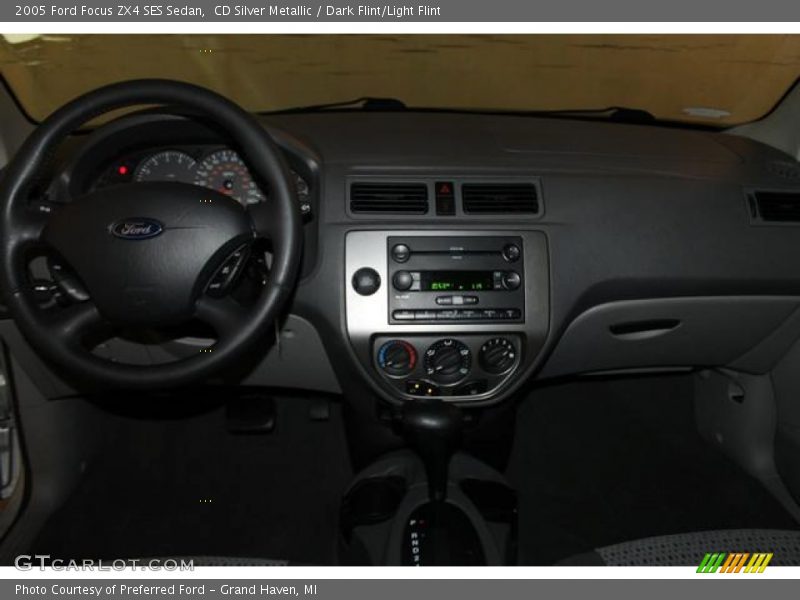 CD Silver Metallic / Dark Flint/Light Flint 2005 Ford Focus ZX4 SES Sedan