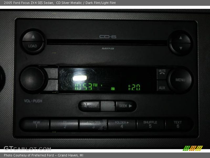 CD Silver Metallic / Dark Flint/Light Flint 2005 Ford Focus ZX4 SES Sedan