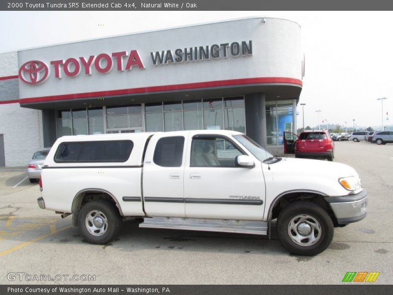 Natural White / Oak 2000 Toyota Tundra SR5 Extended Cab 4x4