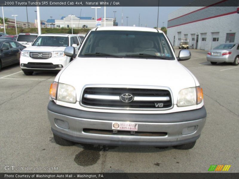 Natural White / Oak 2000 Toyota Tundra SR5 Extended Cab 4x4