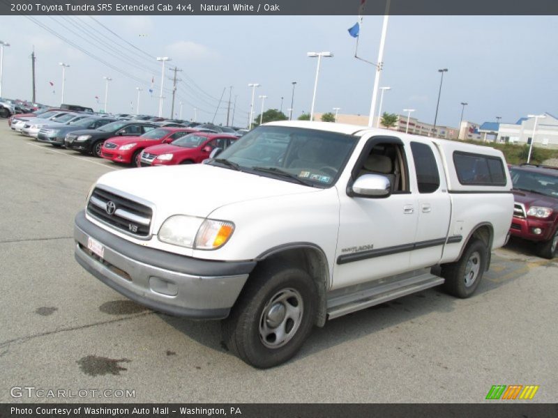 Natural White / Oak 2000 Toyota Tundra SR5 Extended Cab 4x4