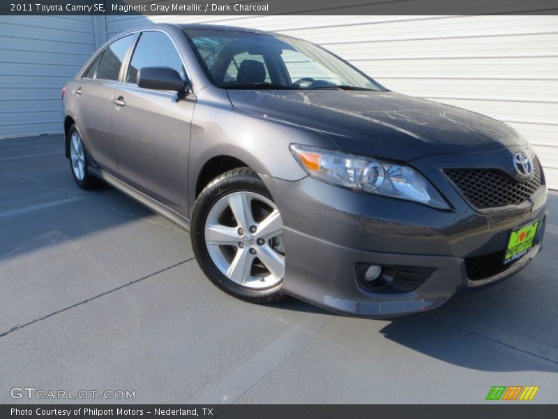 Magnetic Gray Metallic / Dark Charcoal 2011 Toyota Camry SE