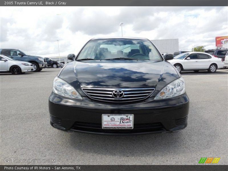 Black / Gray 2005 Toyota Camry LE