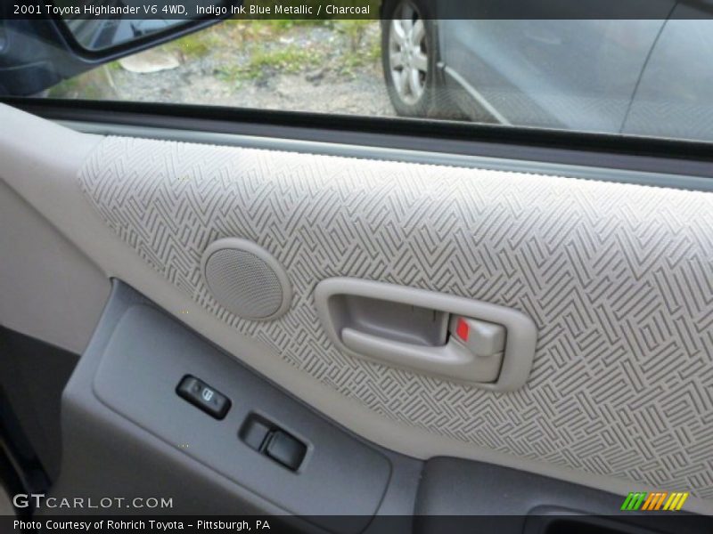 Indigo Ink Blue Metallic / Charcoal 2001 Toyota Highlander V6 4WD