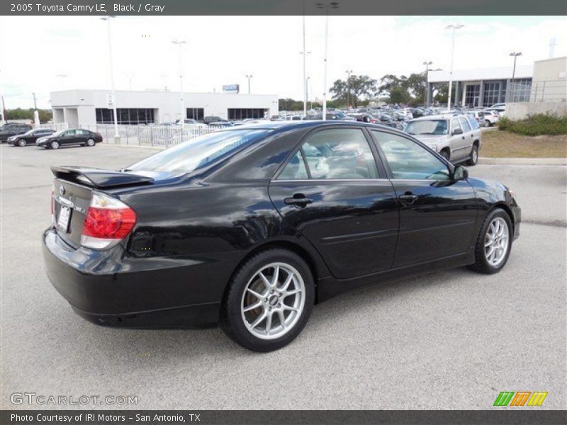 Black / Gray 2005 Toyota Camry LE