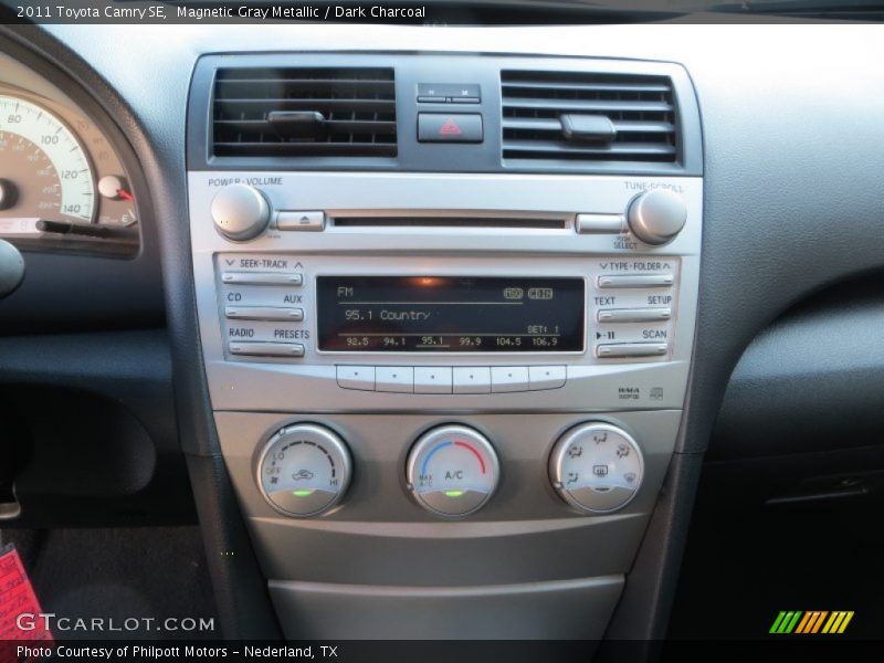 Magnetic Gray Metallic / Dark Charcoal 2011 Toyota Camry SE