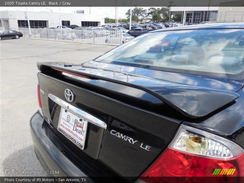 Black / Gray 2005 Toyota Camry LE