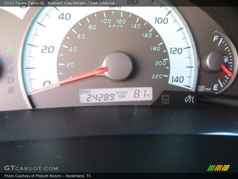 Magnetic Gray Metallic / Dark Charcoal 2011 Toyota Camry SE