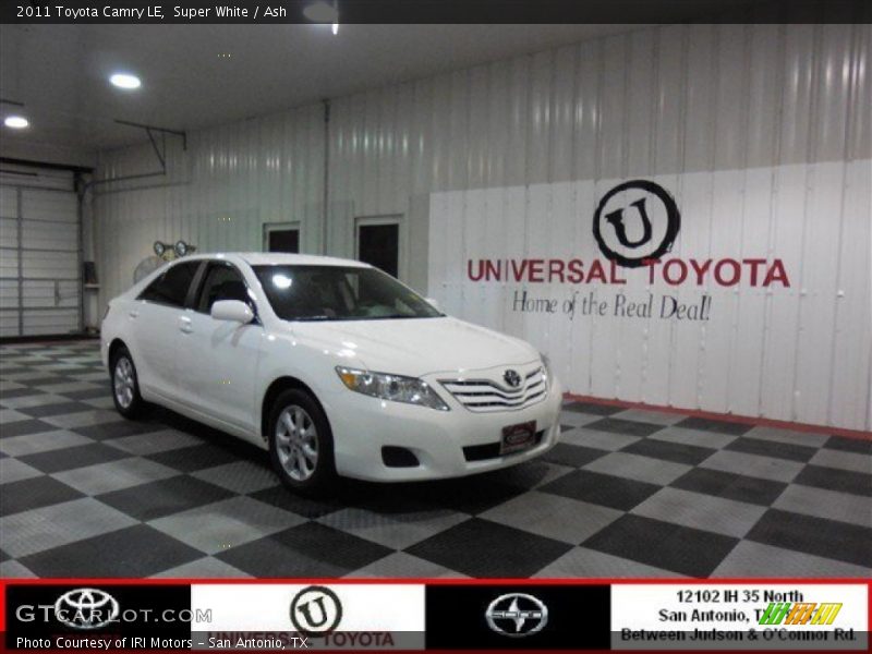 Super White / Ash 2011 Toyota Camry LE