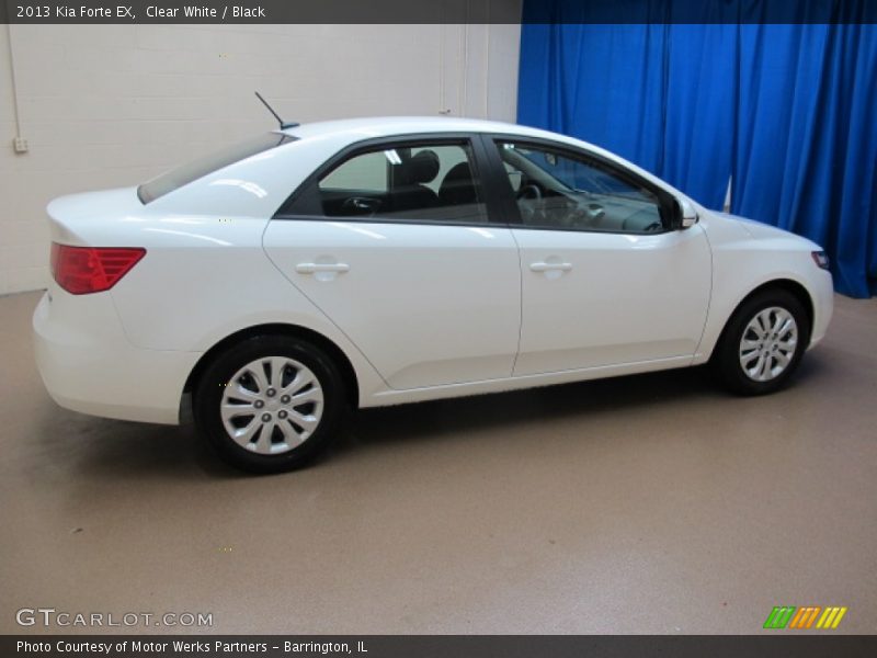 Clear White / Black 2013 Kia Forte EX