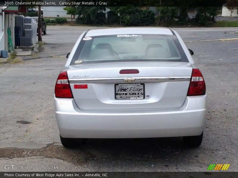 Galaxy Silver Metallic / Gray 2005 Chevrolet Malibu Sedan