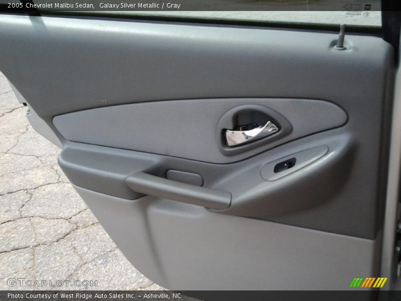 Galaxy Silver Metallic / Gray 2005 Chevrolet Malibu Sedan