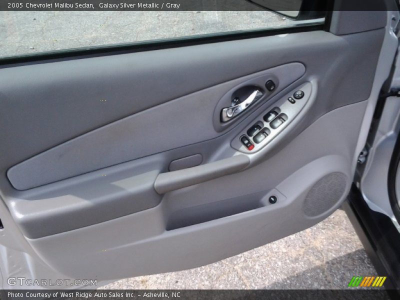 Galaxy Silver Metallic / Gray 2005 Chevrolet Malibu Sedan