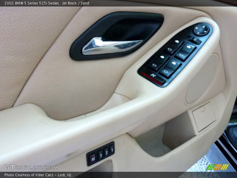 Jet Black / Sand 2002 BMW 5 Series 525i Sedan