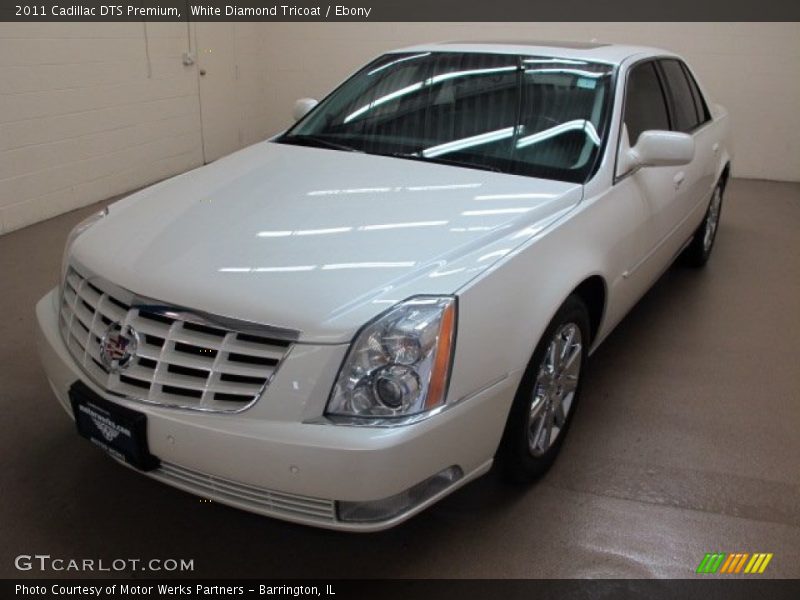 White Diamond Tricoat / Ebony 2011 Cadillac DTS Premium