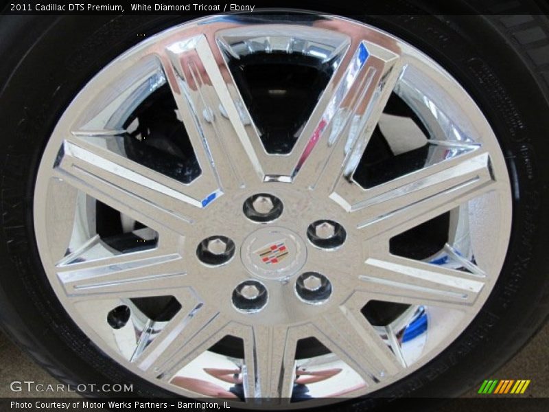 White Diamond Tricoat / Ebony 2011 Cadillac DTS Premium