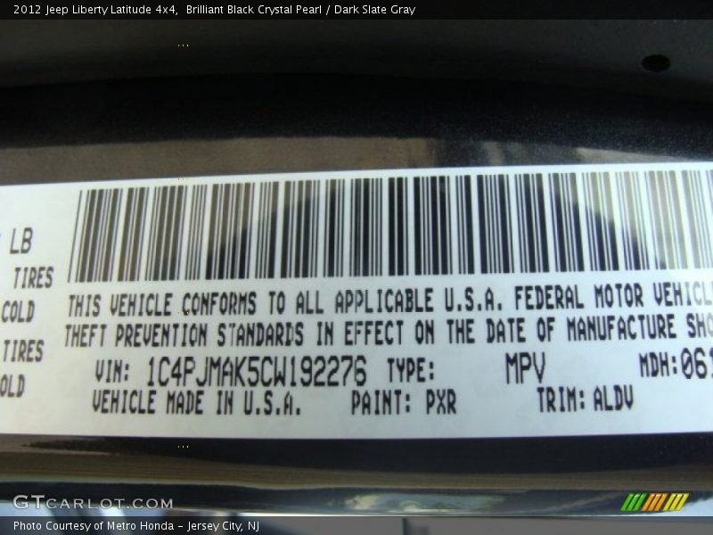 Brilliant Black Crystal Pearl / Dark Slate Gray 2012 Jeep Liberty Latitude 4x4