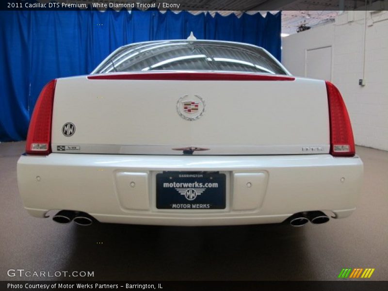 White Diamond Tricoat / Ebony 2011 Cadillac DTS Premium