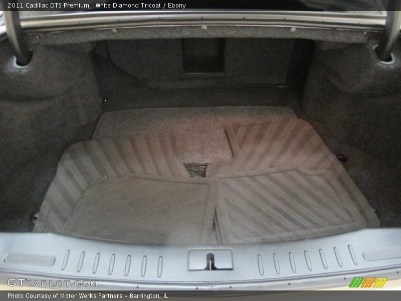 White Diamond Tricoat / Ebony 2011 Cadillac DTS Premium
