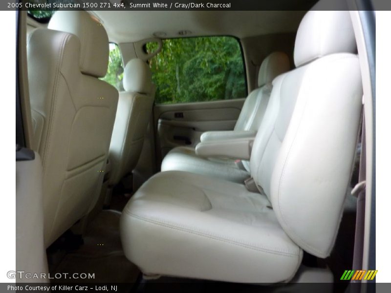 Summit White / Gray/Dark Charcoal 2005 Chevrolet Suburban 1500 Z71 4x4