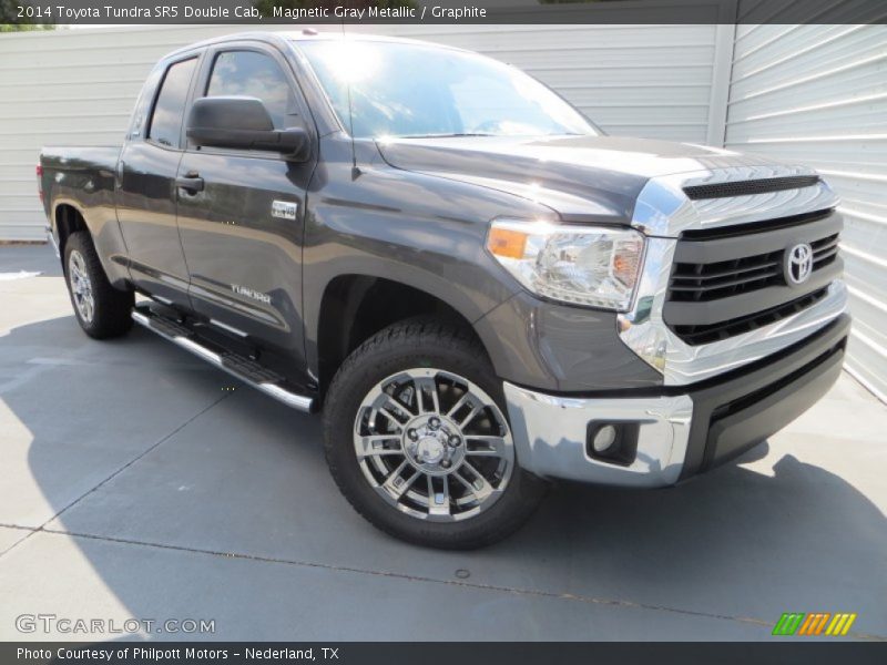 Magnetic Gray Metallic / Graphite 2014 Toyota Tundra SR5 Double Cab