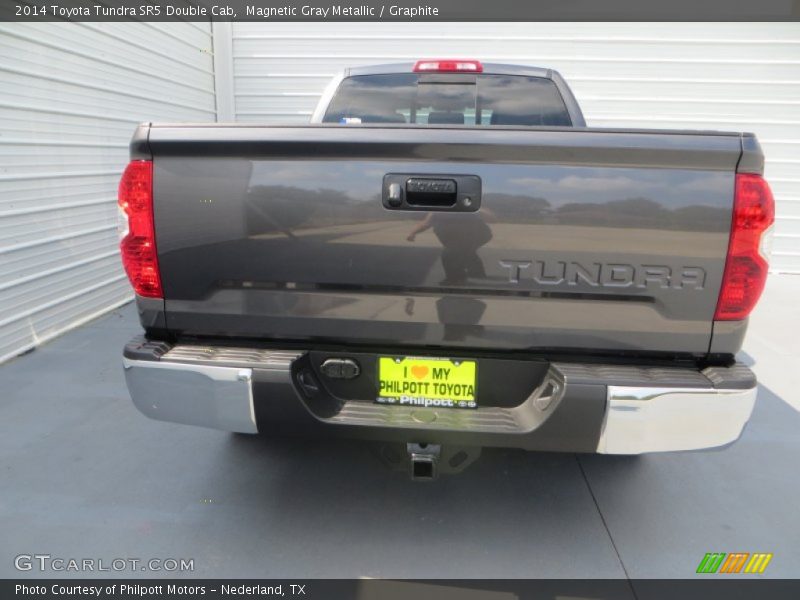 Magnetic Gray Metallic / Graphite 2014 Toyota Tundra SR5 Double Cab