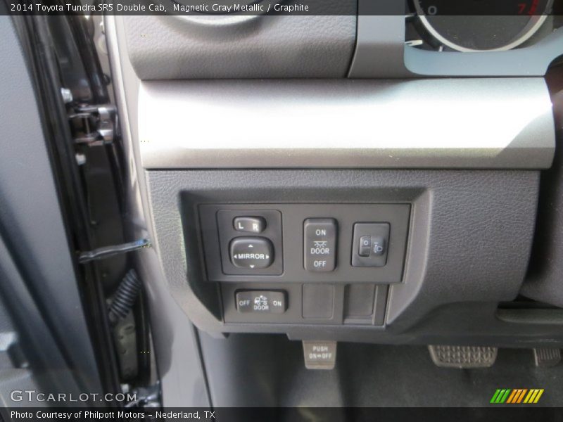 Magnetic Gray Metallic / Graphite 2014 Toyota Tundra SR5 Double Cab