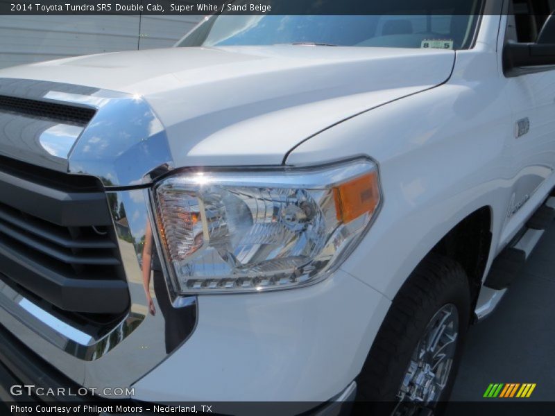 Super White / Sand Beige 2014 Toyota Tundra SR5 Double Cab