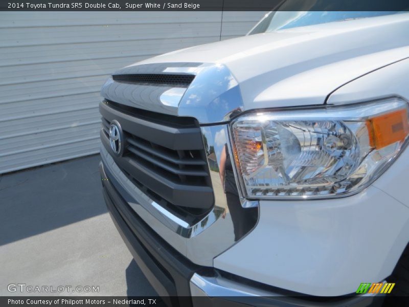 Super White / Sand Beige 2014 Toyota Tundra SR5 Double Cab